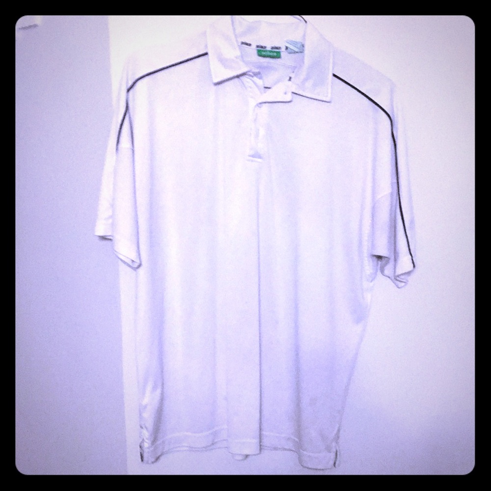Tennis shirt size Medium